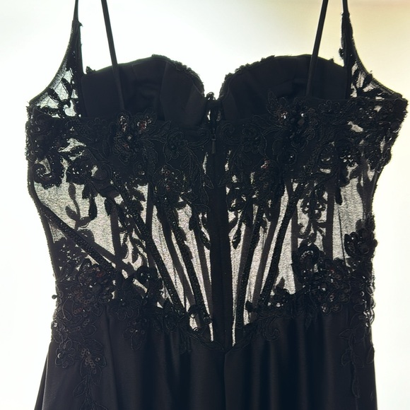 PromGirl Sheer Corset Long Sweetheart Dress. Size 10 - Picture 7 of 9